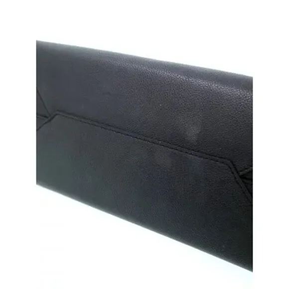 Louis Vuitton Lock Me MM Handbag - Picture 9 of 9